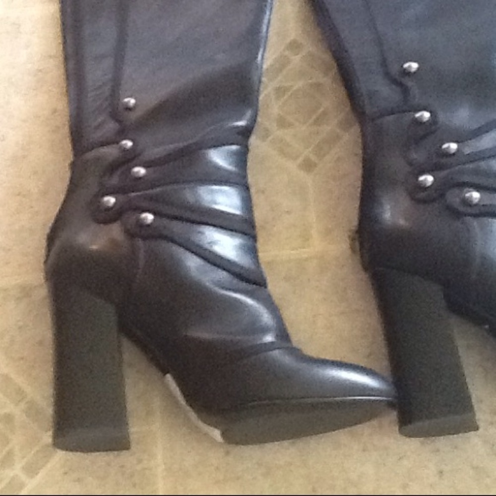 Dolce & Gabbana Thigh Hi gladiator Boots NWT 😍😍 - Picture 5 of 16